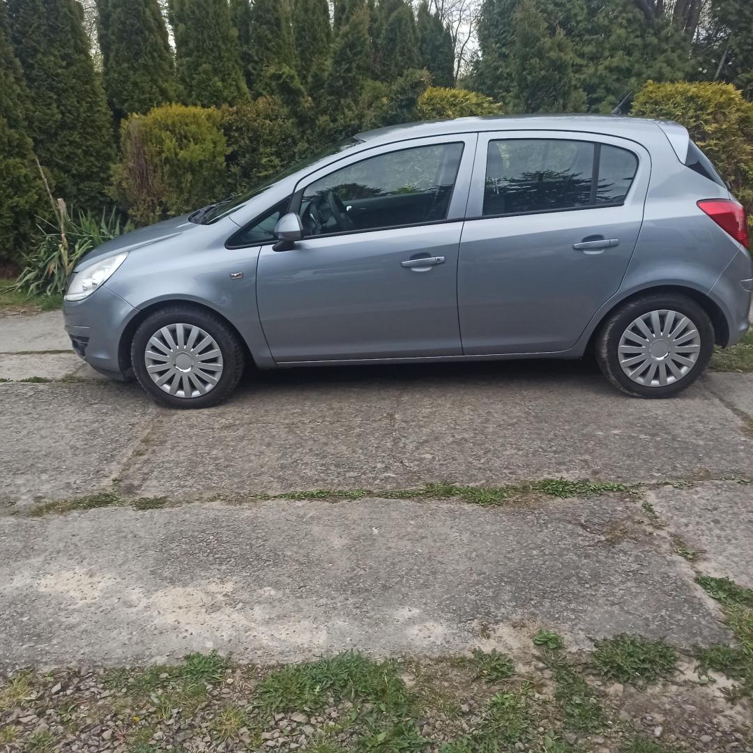 Opel Corsa D 1,2 bagażnik na rowery sprowadzony