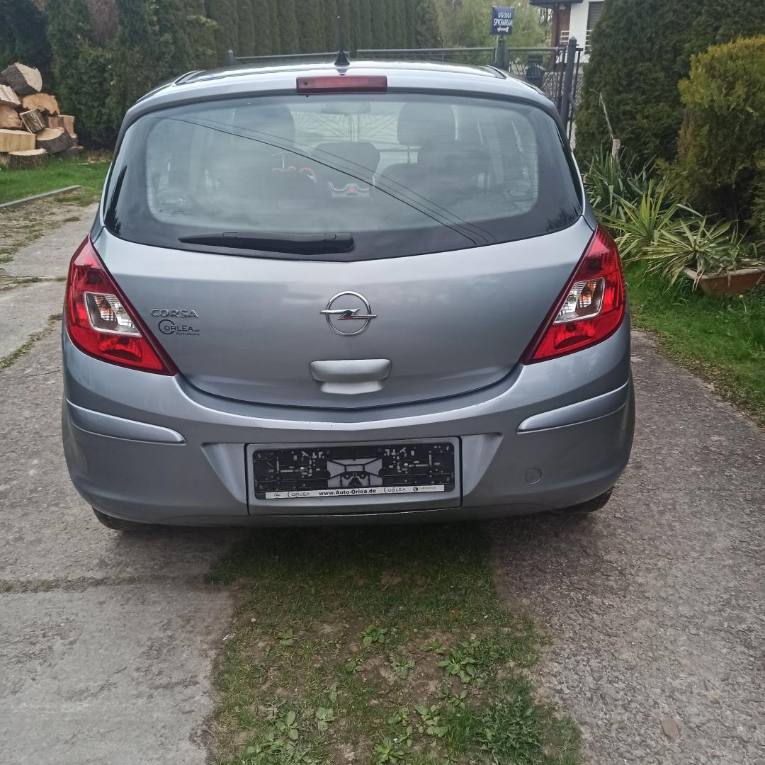 Opel Corsa D 1,2 bagażnik na rowery sprowadzony