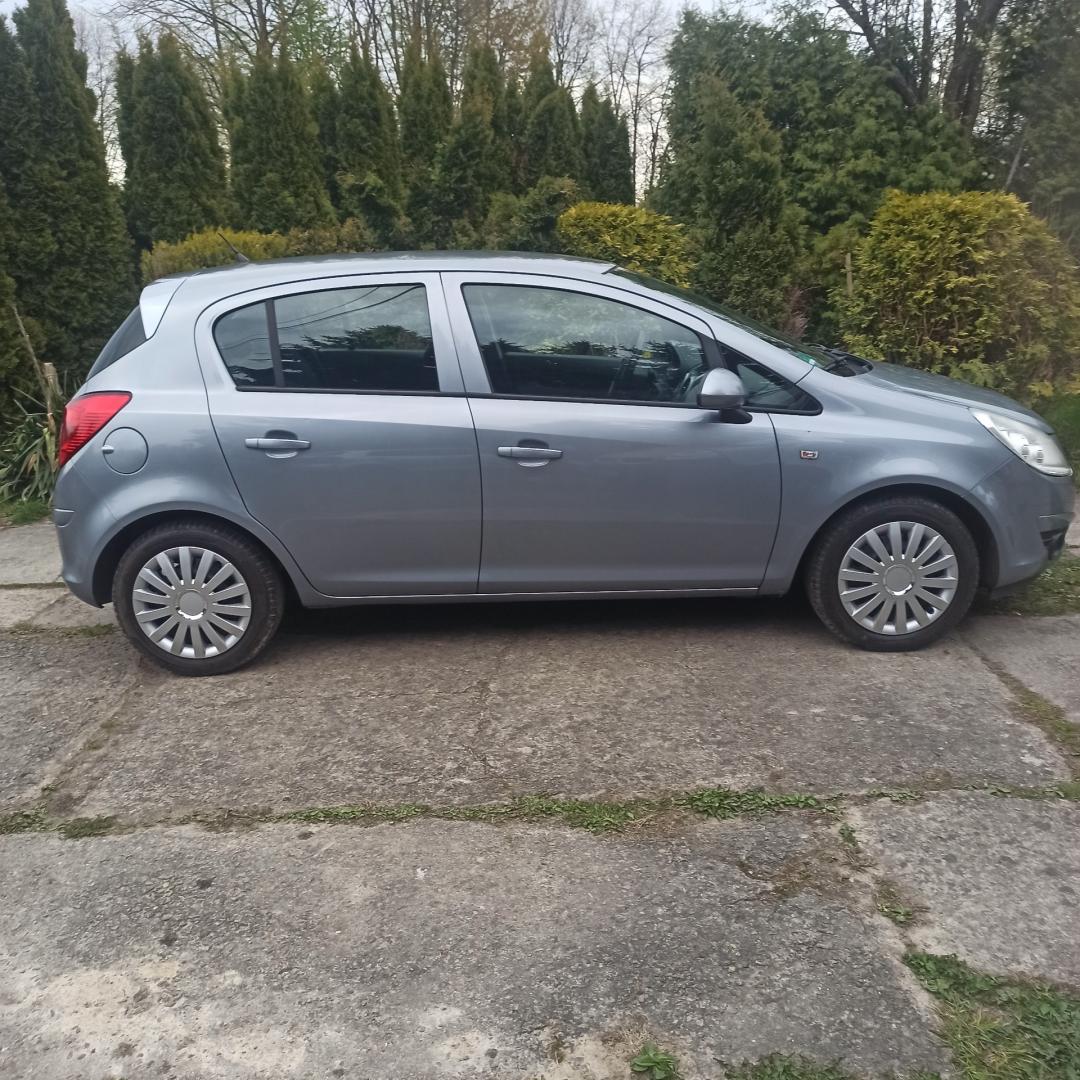 Opel Corsa D 1,2 bagażnik na rowery sprowadzony