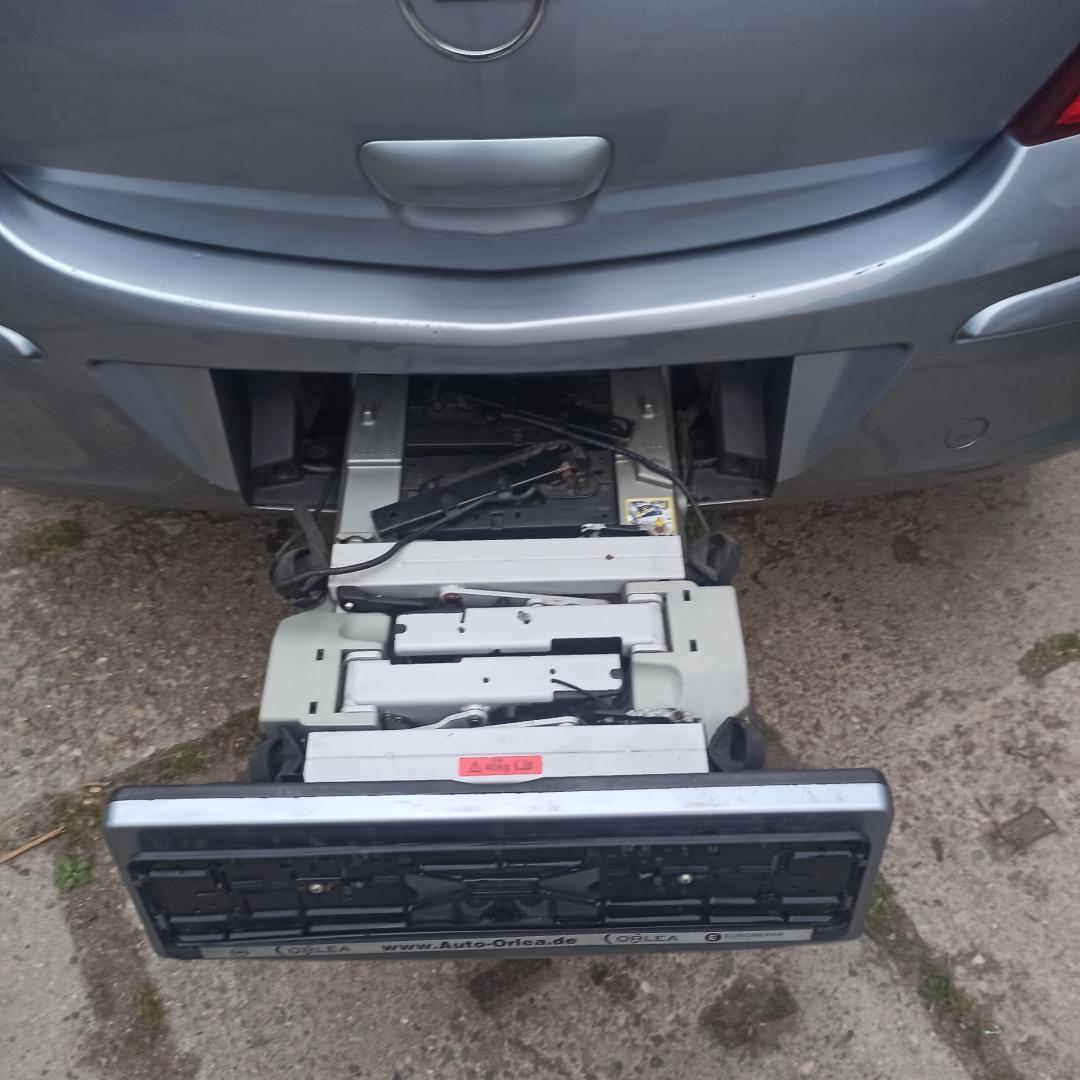 Opel Corsa D 1,2 bagażnik na rowery sprowadzony