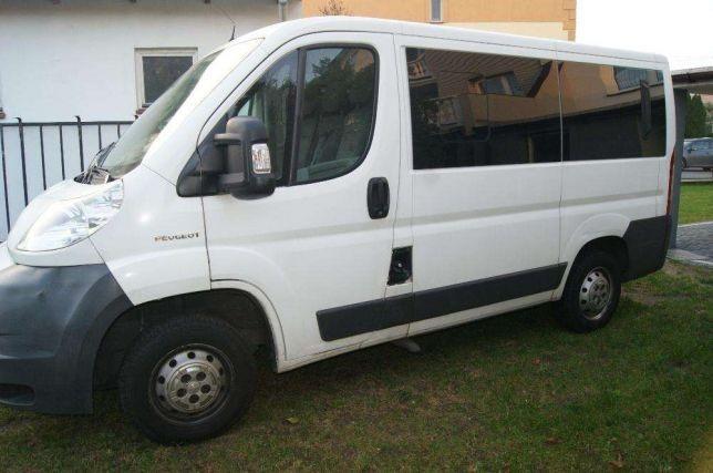 Wynajem busa samochodów dostawczych PEUGEOT BOXER na doby bez kierowcy