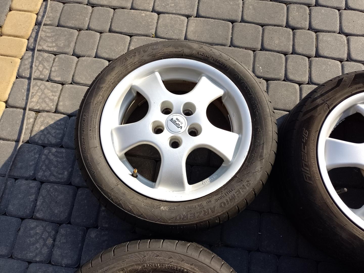 Alufelgi z Oponami Letnimi 5x100 R15 195/50 R15 Skoda Seat VW