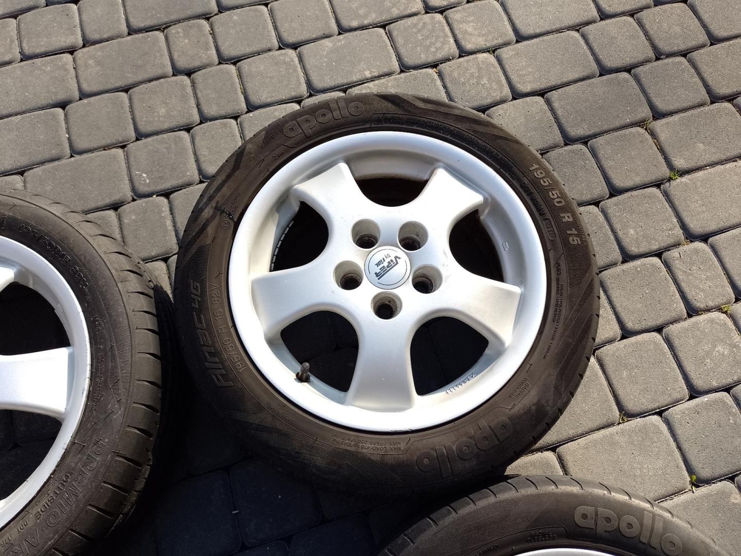 Alufelgi z Oponami Letnimi 5x100 R15 195/50 R15 Skoda Seat VW