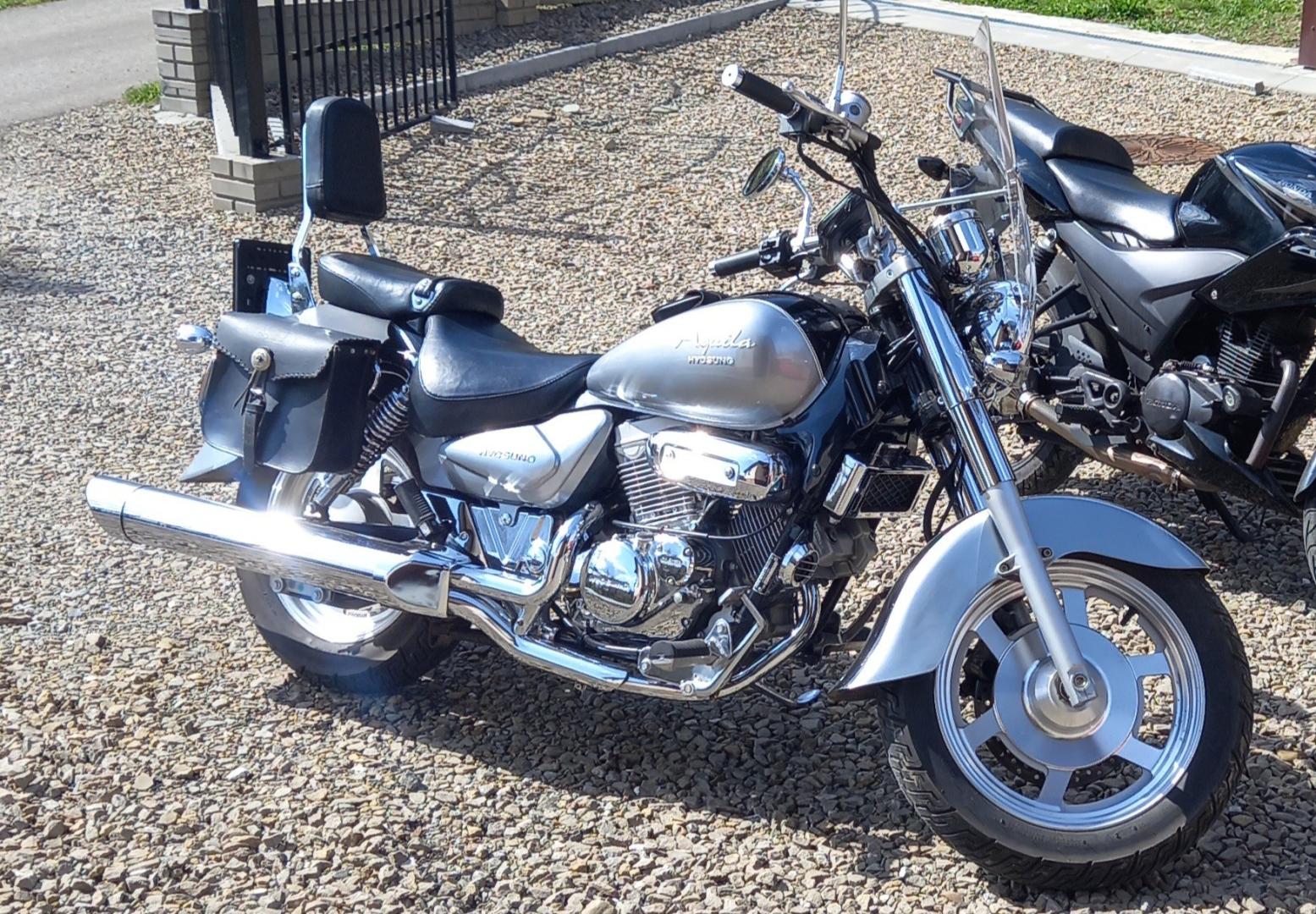 Hyosung Aquila GV125