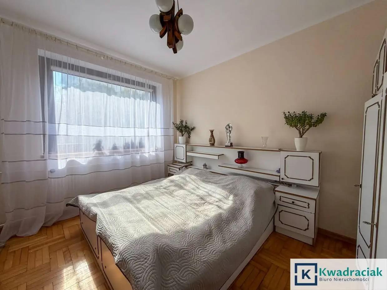 Niegłowice - dom + budynek produkcyjny
