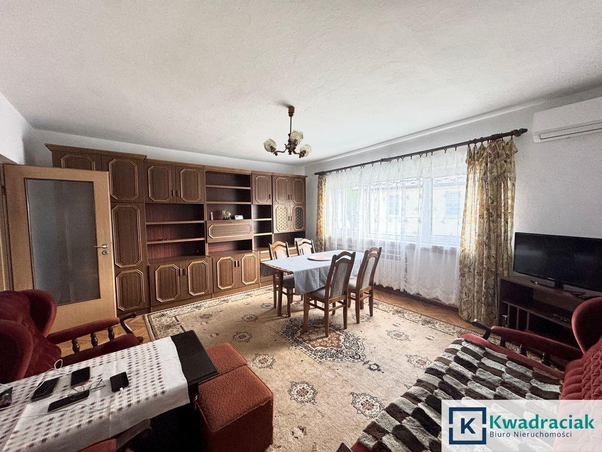 Dom z dwoma mieszkaniami - Jasło - Ulaszowice
