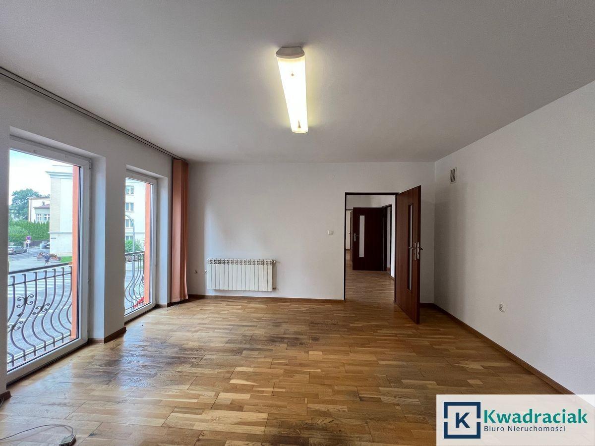 Inwestycyjna kamienica w centrum Jasła.