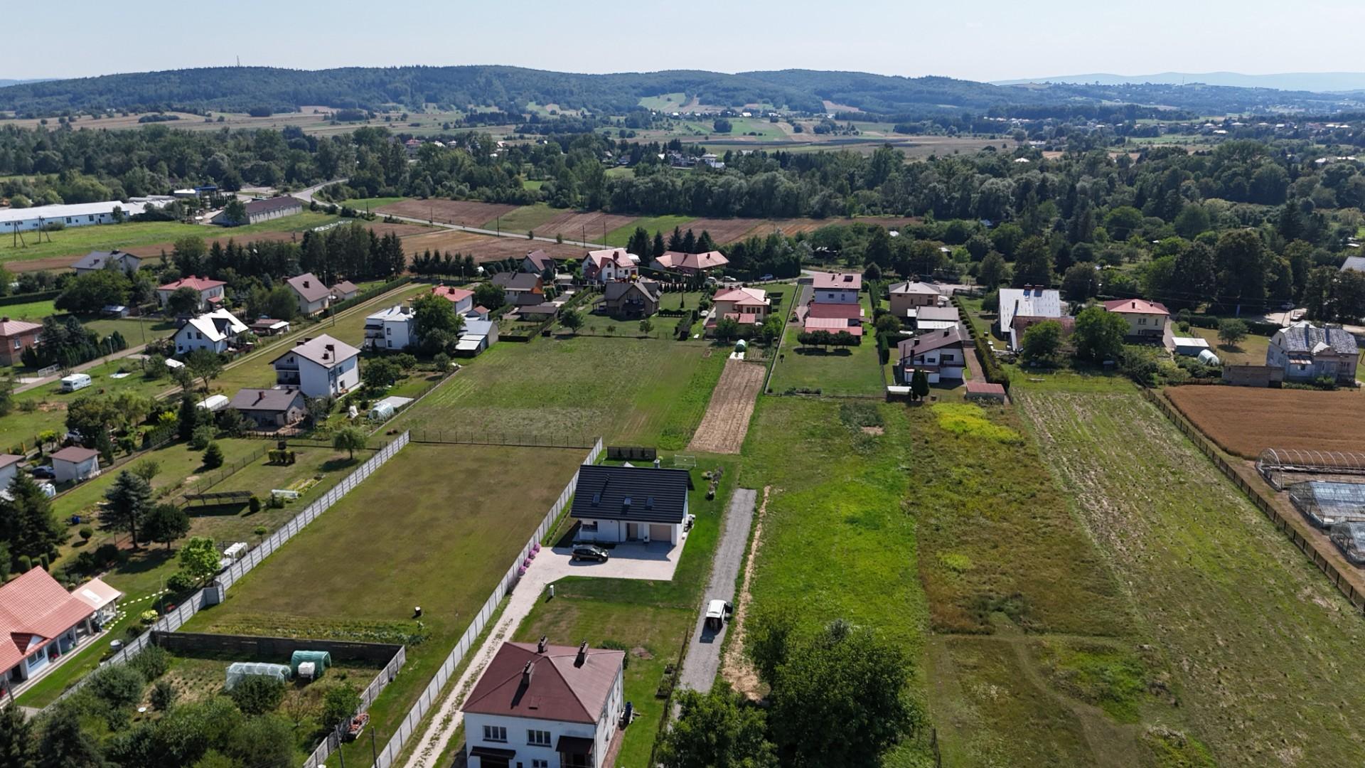 Działki pod budowę domu w Jedliczu | 9.98 ar i 11.94 ar