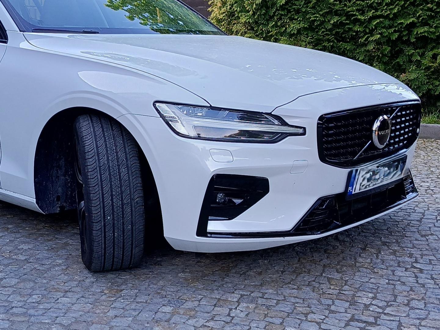 Sprzedam Volvo S60 listopad 2022 r przebieg 22 550  Faktura Vat 23%