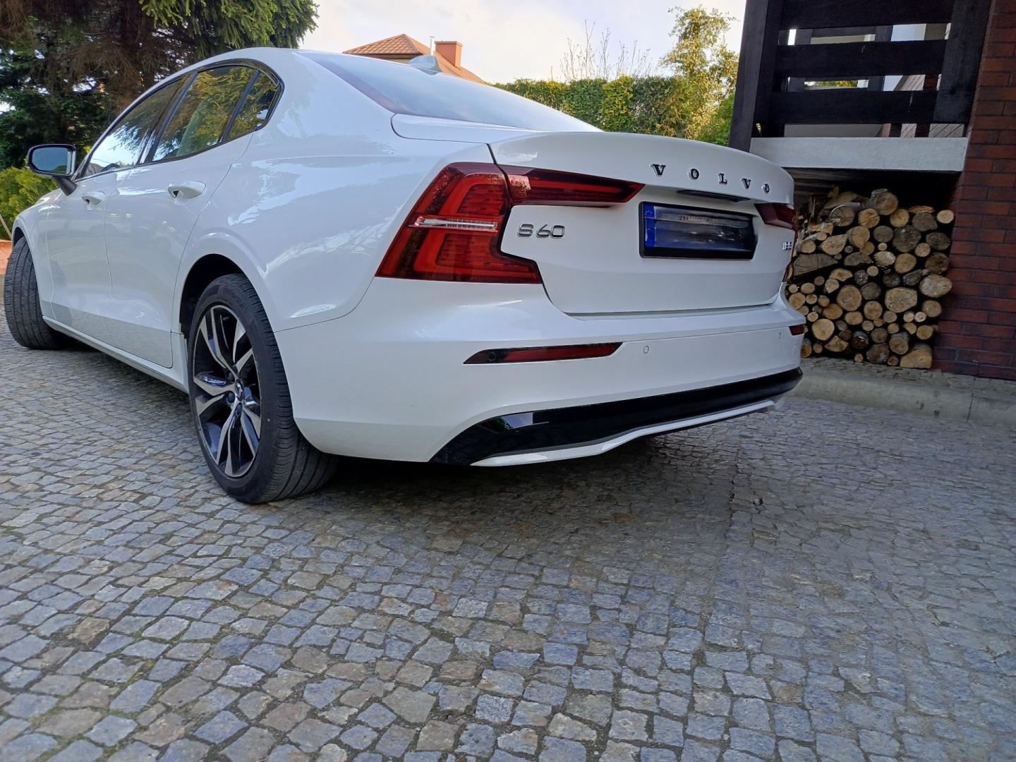 Sprzedam Volvo S60 listopad 2022 r przebieg 22 550  Faktura Vat 23%