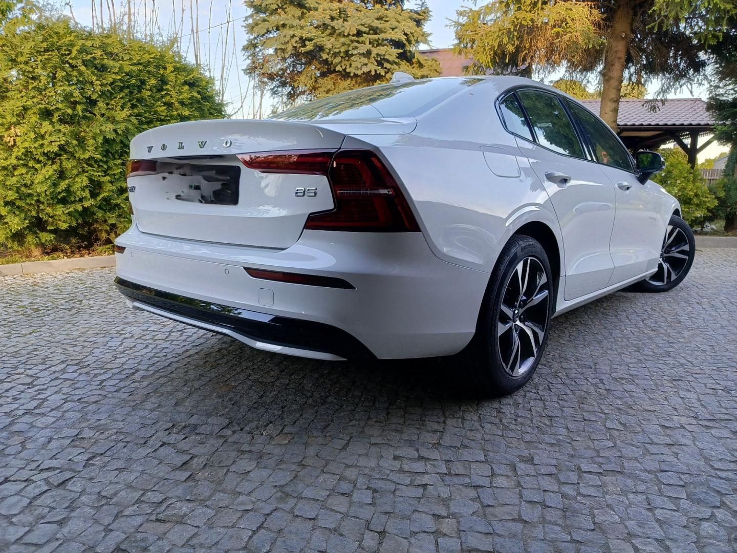Sprzedam Volvo S60 listopad 2022 r przebieg 22 550  Faktura Vat 23%