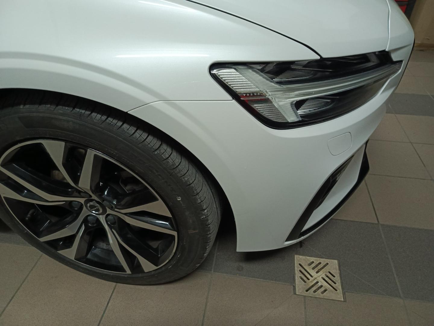 Sprzedam Volvo S60 listopad 2022 r przebieg 22 550  Faktura Vat 23%