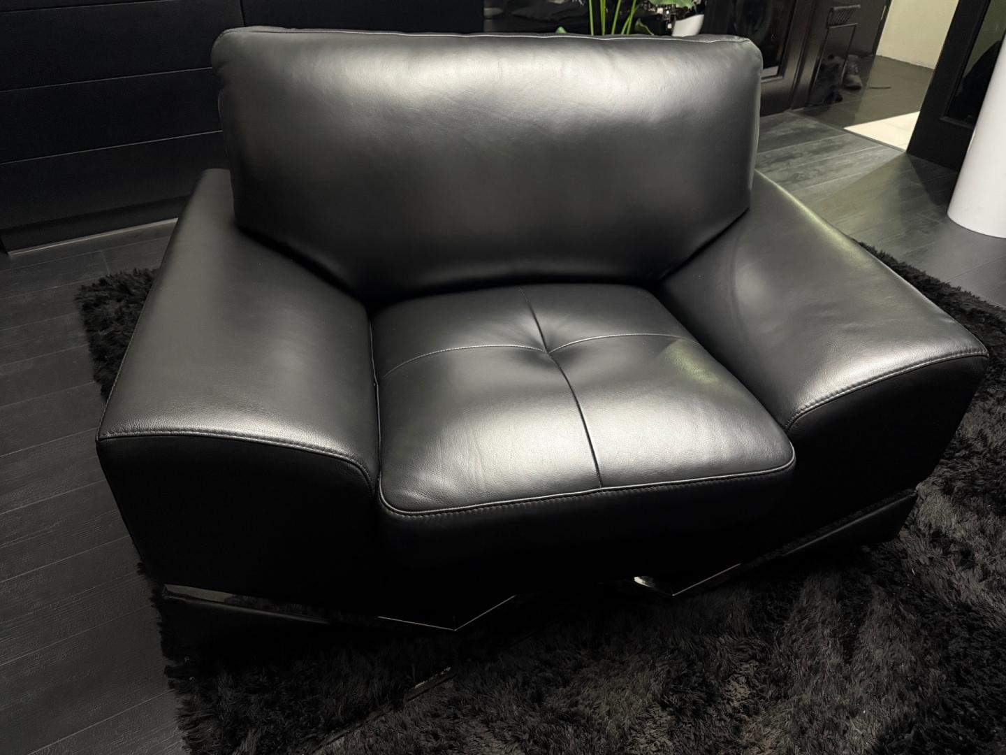 Zestaw wypoczynkowy skórzany komplet sofa dwa fotele verdi collectione
