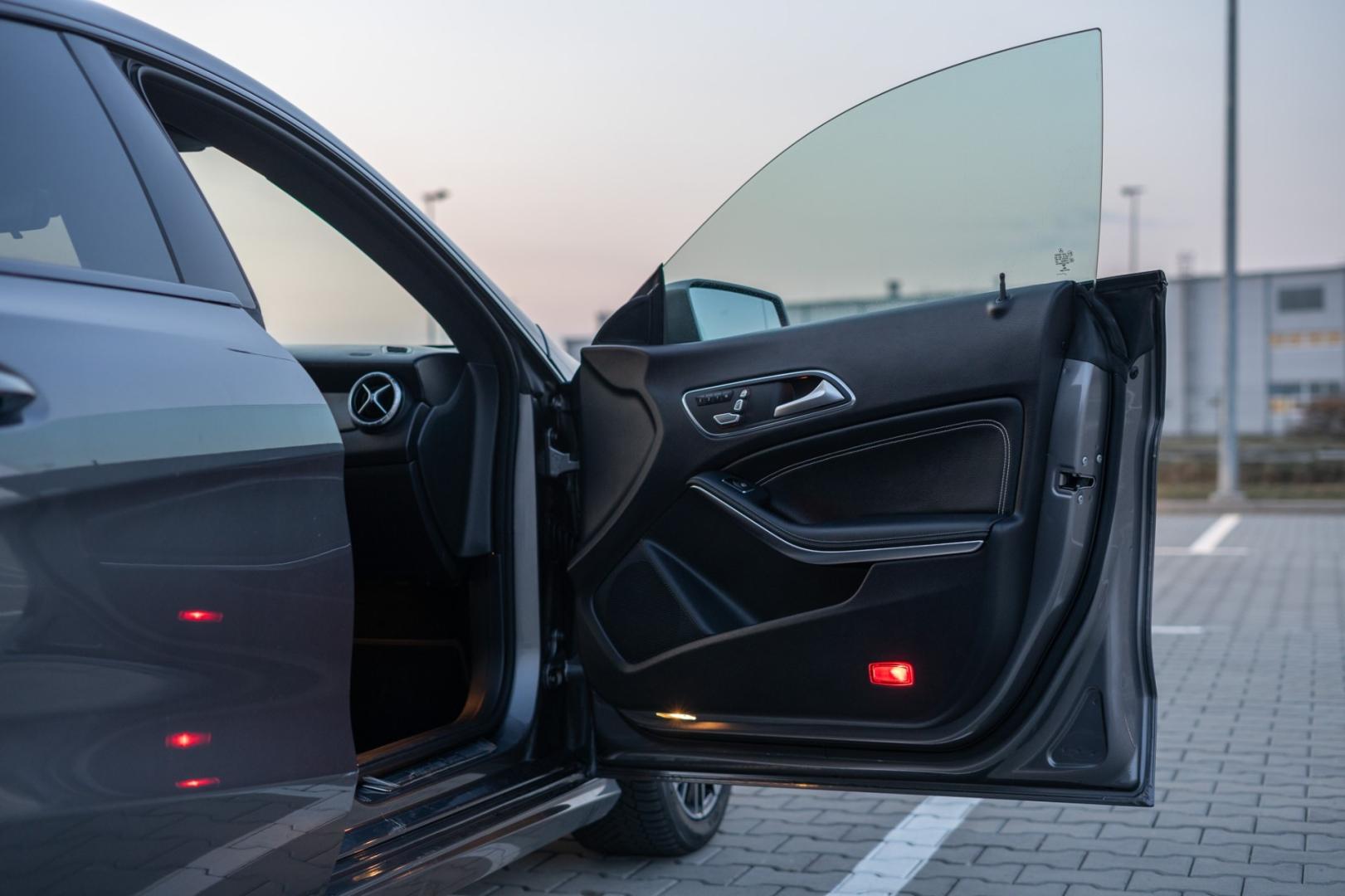 Mercedes-Benz CLA 250 Urban 2018 | Mountain Grey | 2.0 | 7G-DCT