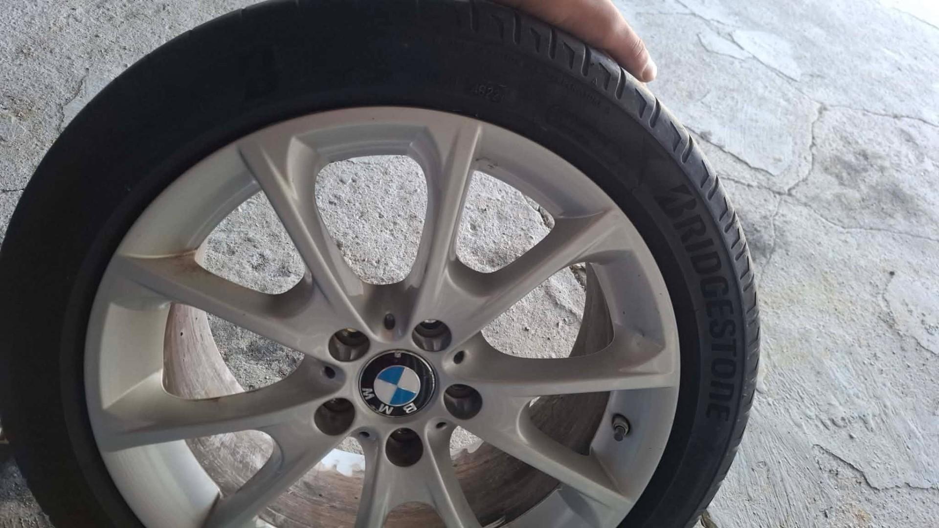 Oryginalny Komplet Kół BMW 18" - V-Spoke + Opony Letnie Bridgestone
