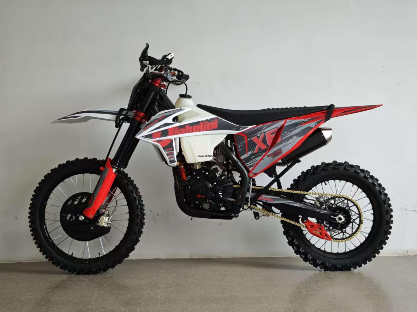 Nowy Cross Diabolini x6 300 chłodzony cieczą 18/21 pełnowymiarowy KTM