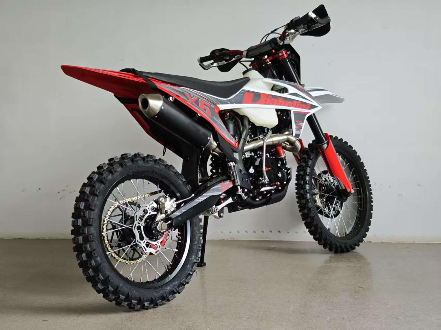 Nowy Cross Diabolini x6 300 chłodzony cieczą 18/21 pełnowymiarowy KTM