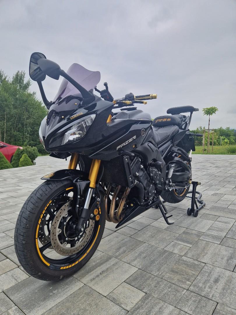 Yamaha FZ8