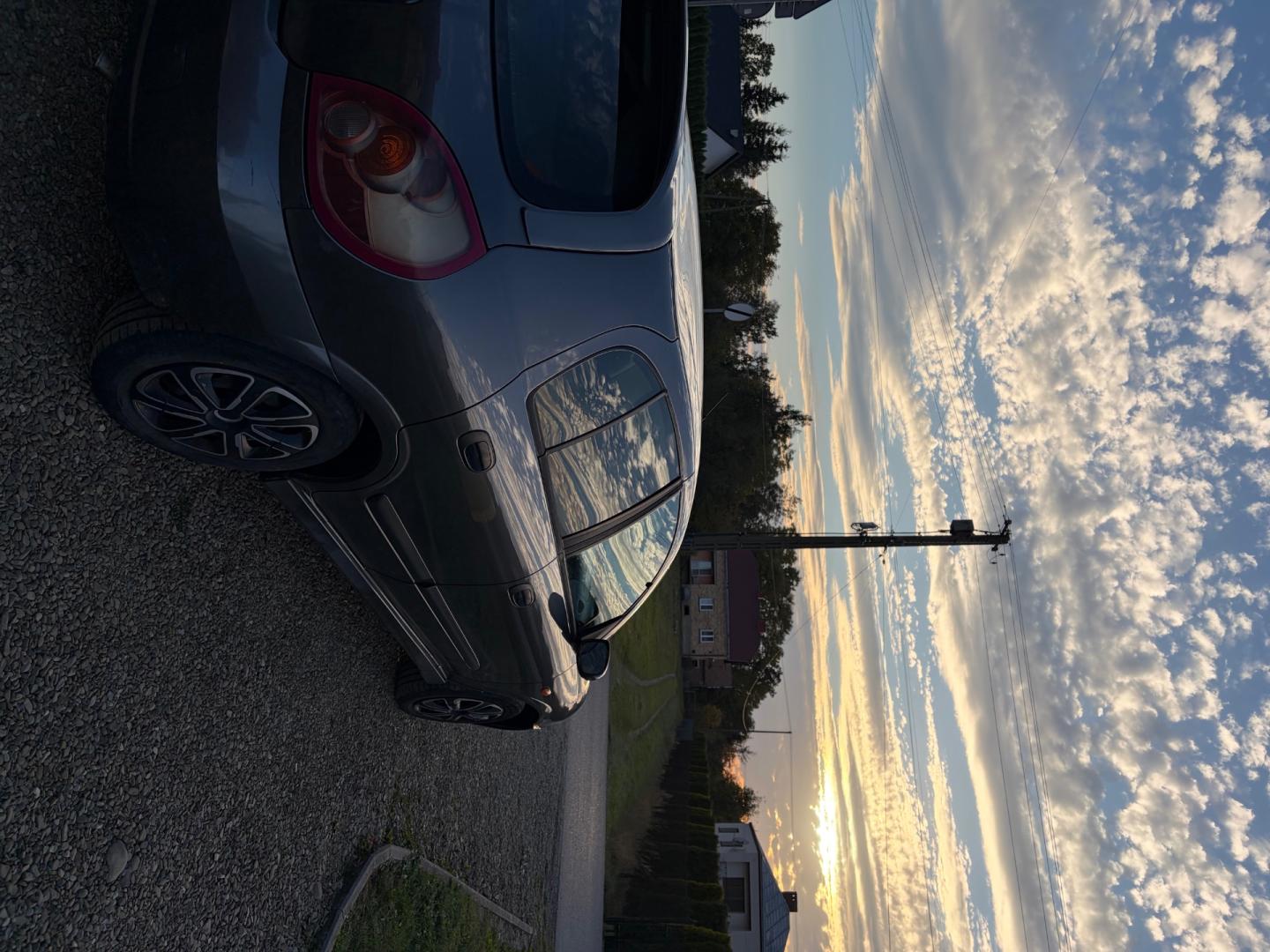 Nissan Almera n16 gaz