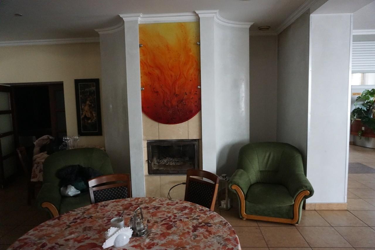 Nowy Żmigród-sprzedam atrakcyjny budynek restauracyjno-hotelowo-usługo