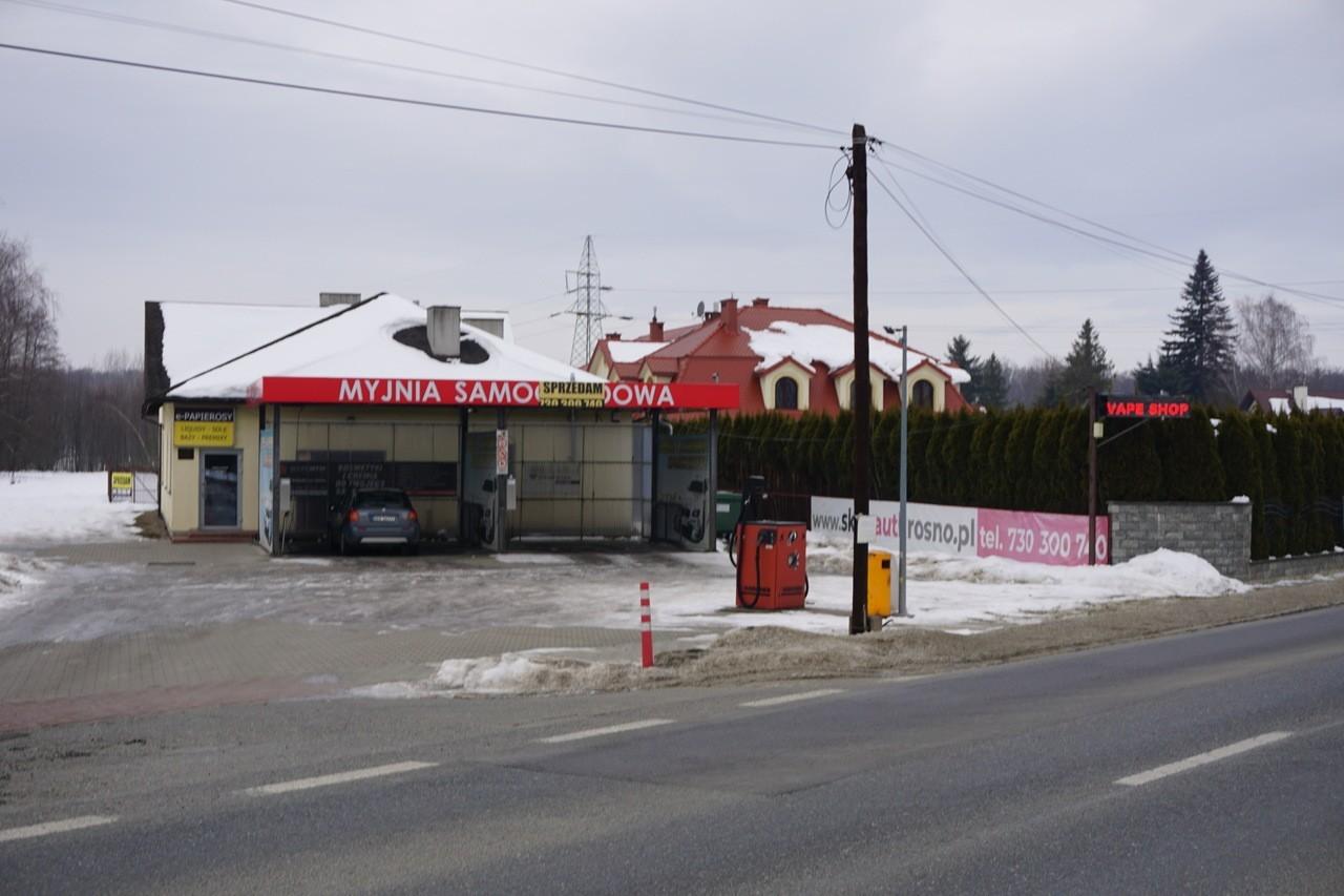 Sprzedam budynek mieszkalno-handlowo-usługowy w Krośnie.