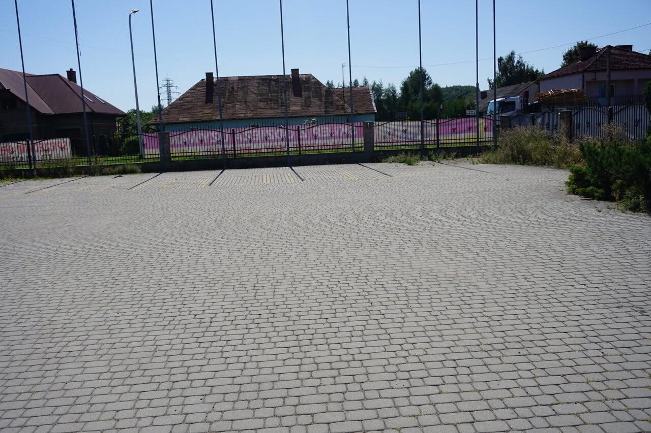 Do sprzedania w Bieczu firma handlowo-usługowa.