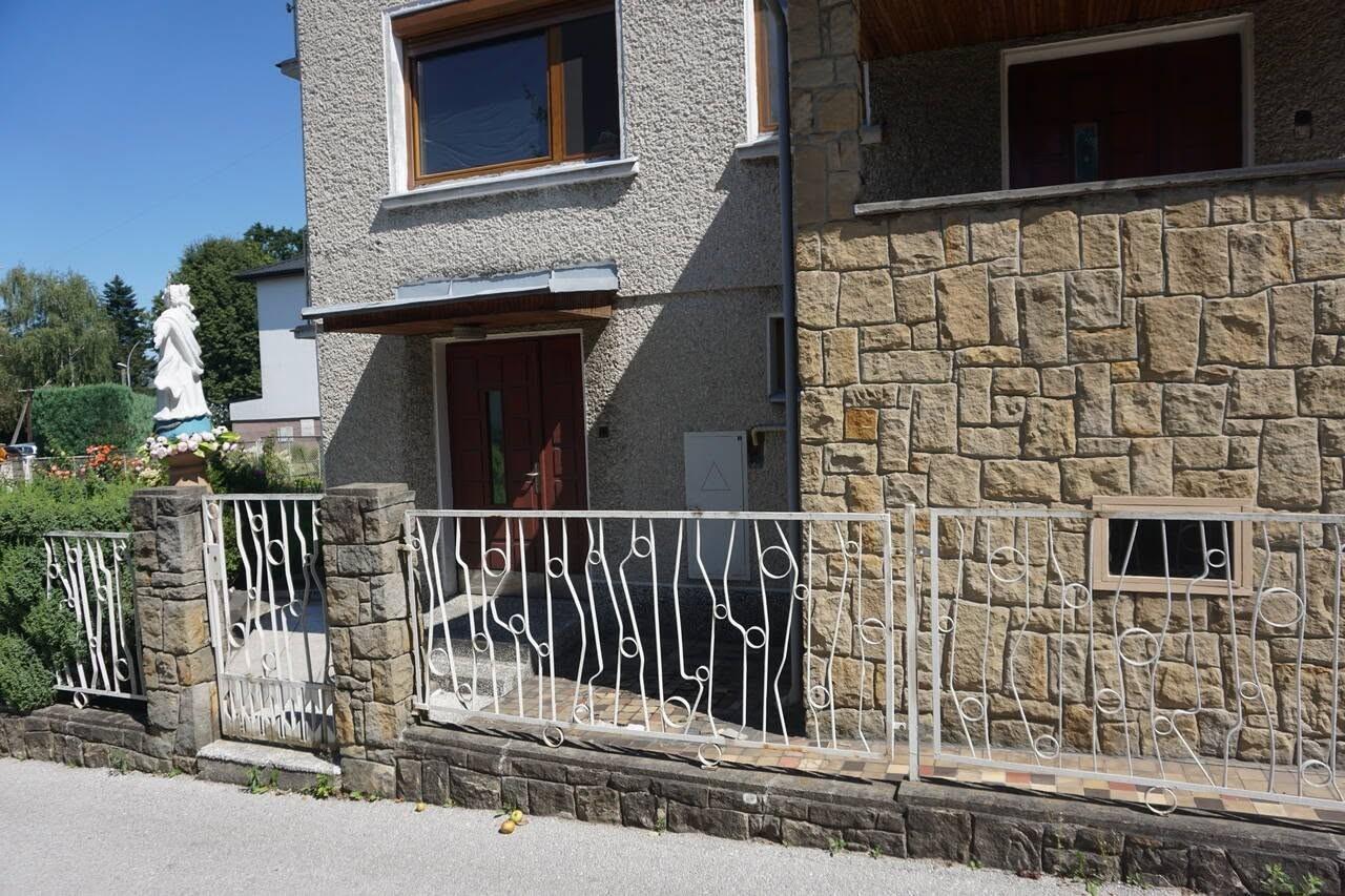 Sprzedam dom jednorodzinny z dużym potencjałem w Jaśle.
