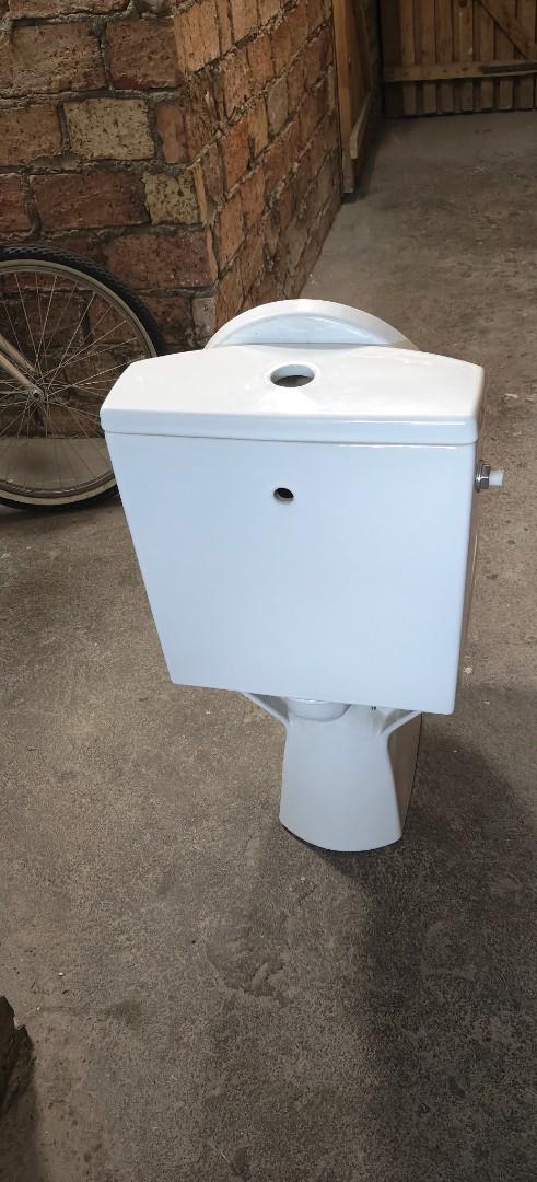 Zestaw WC, nowy, nieużywany