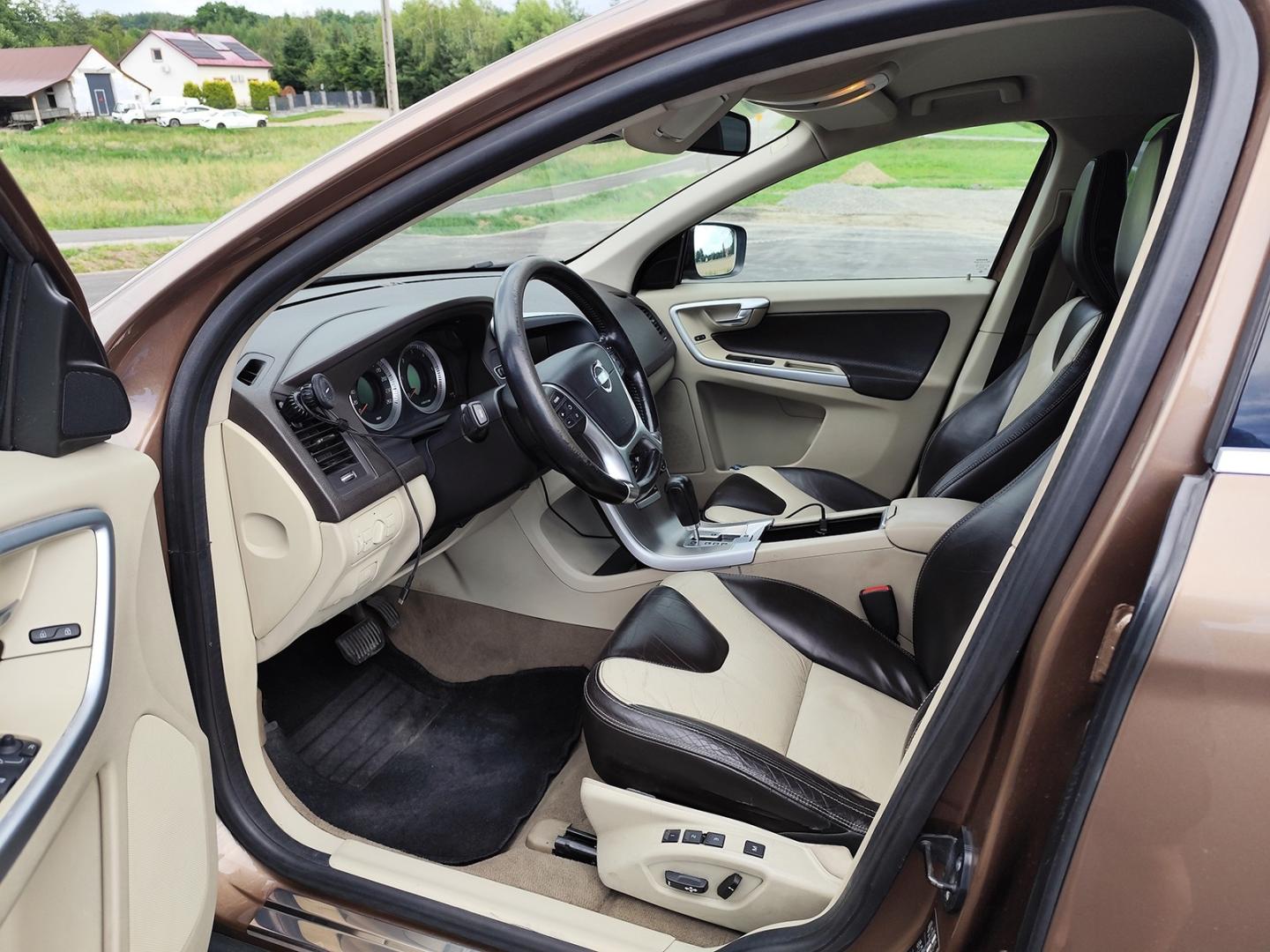 Volvo XC60 l 2.4 D l 2011 rok l automat