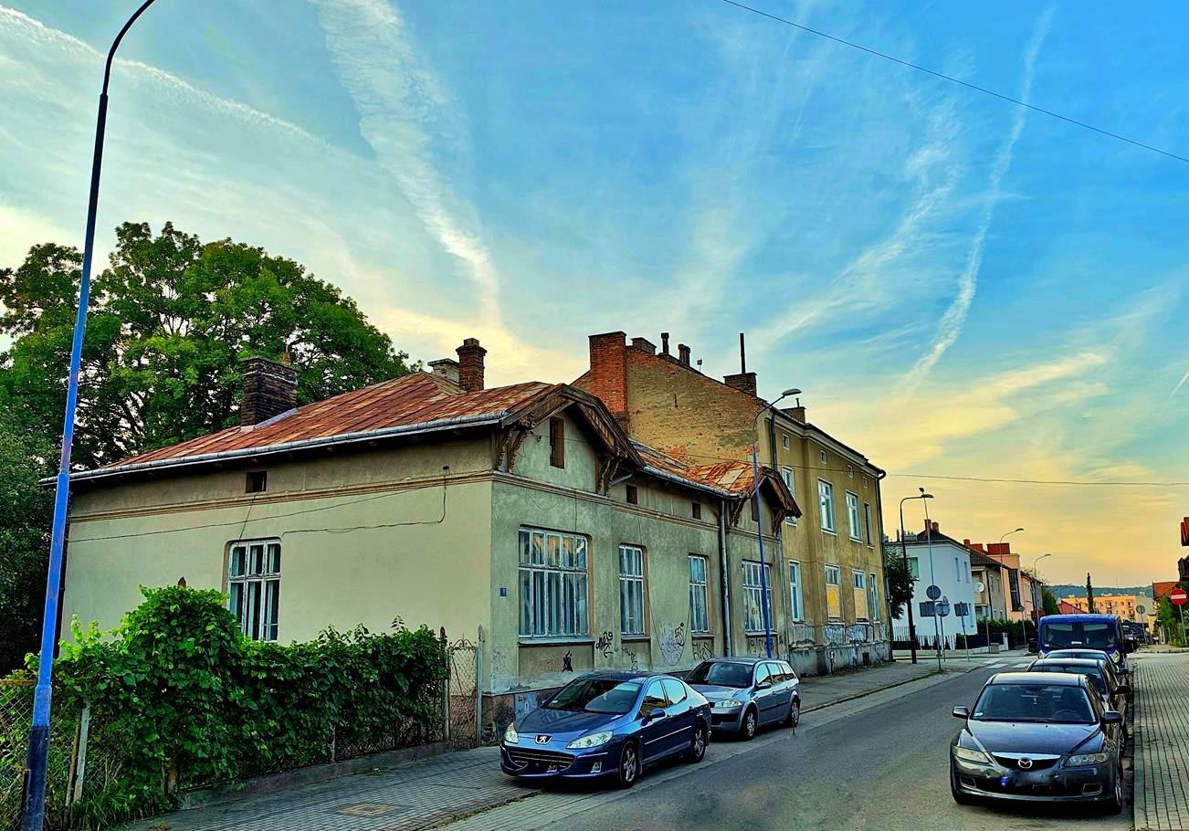 Na sprzedaż kamienica  w pobliżu centrum Jasła, ul. Ujejskiego