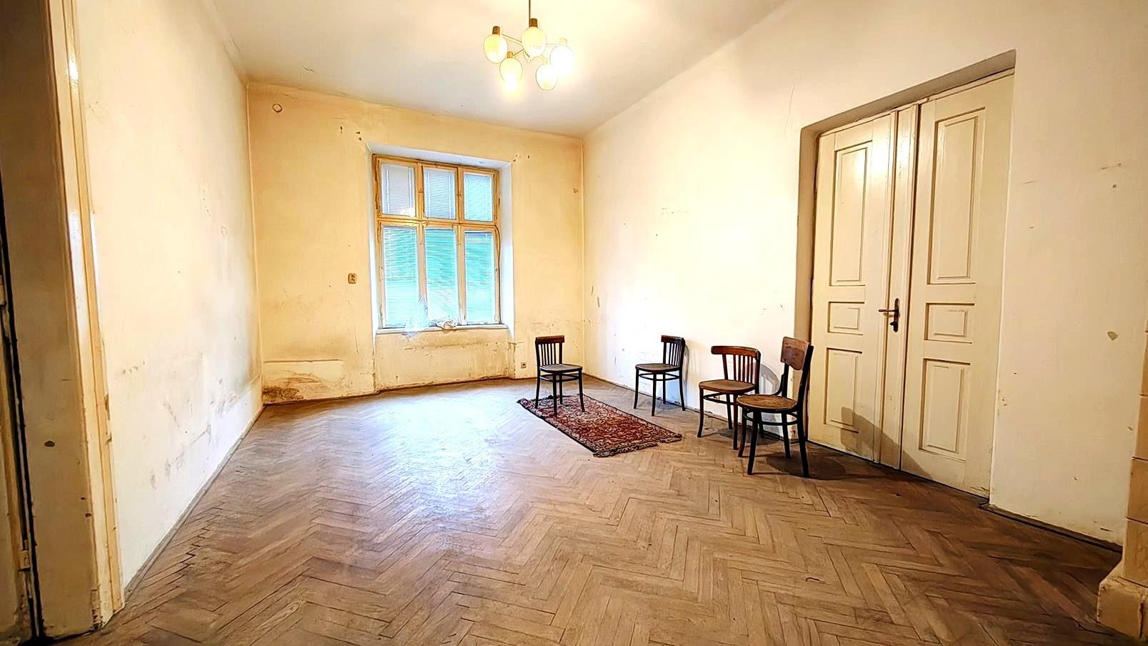 Na sprzedaż kamienica  w pobliżu centrum Jasła, ul. Ujejskiego