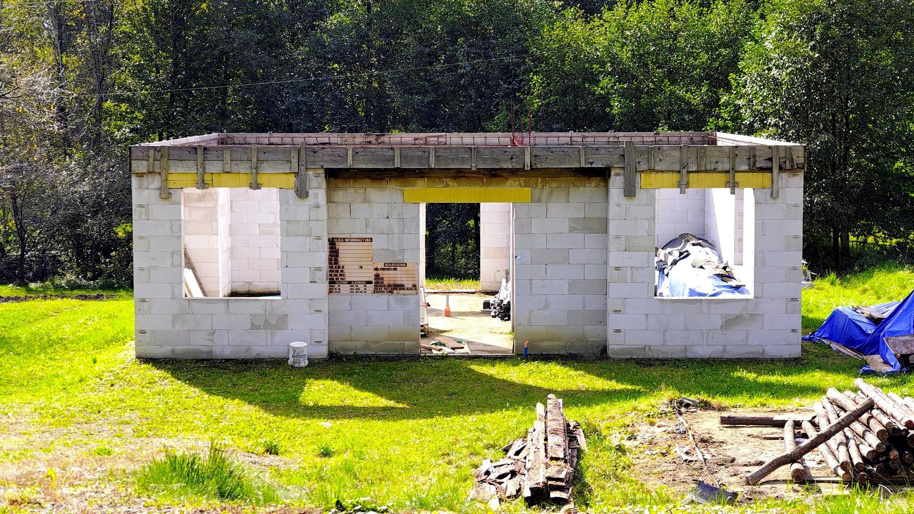 Działka budowlana z gotowym projektem i rozpoczętą budową domu, 12ar