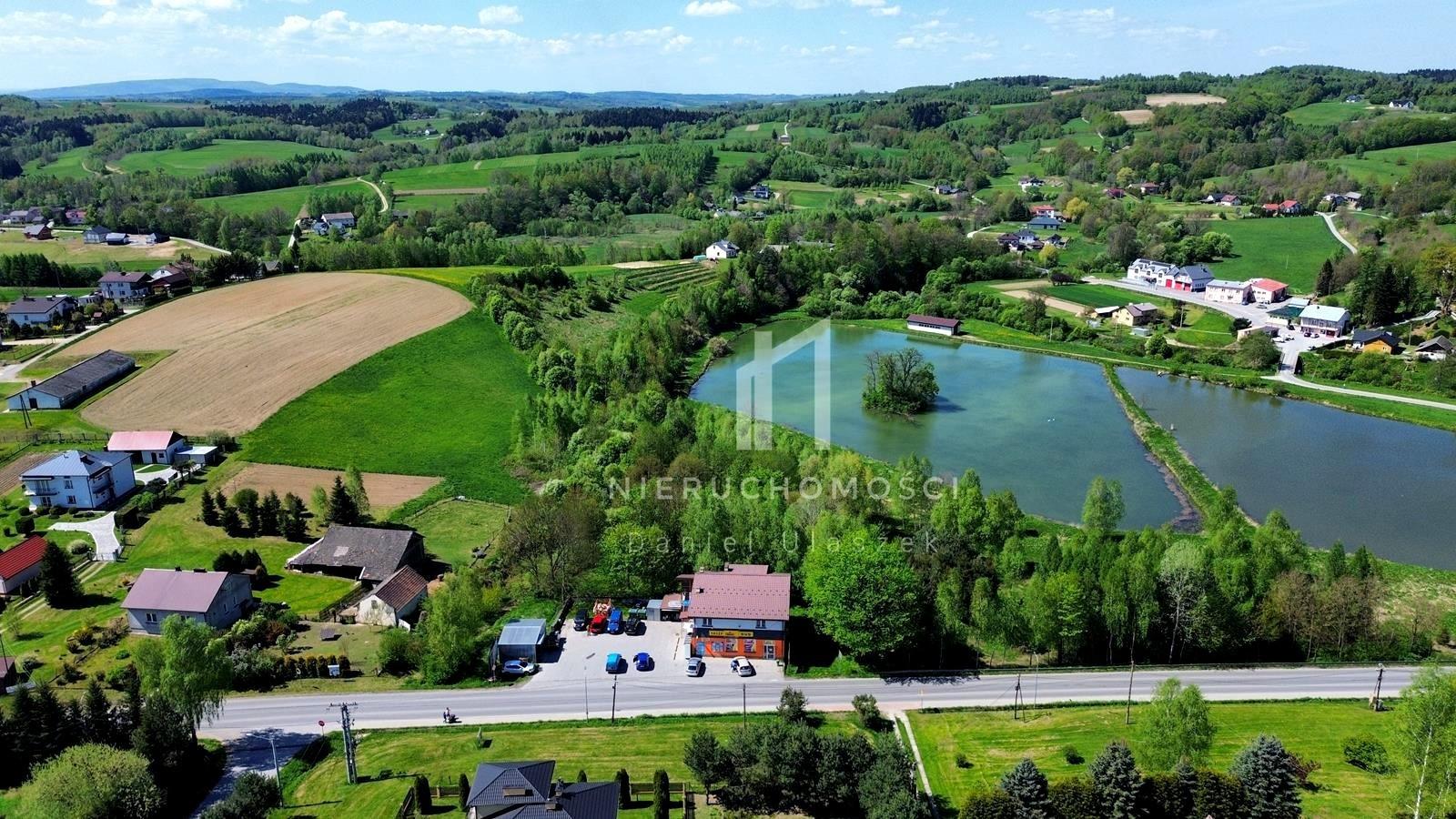 Budynek handlowy z najemcami, Święcany, 1,10ha