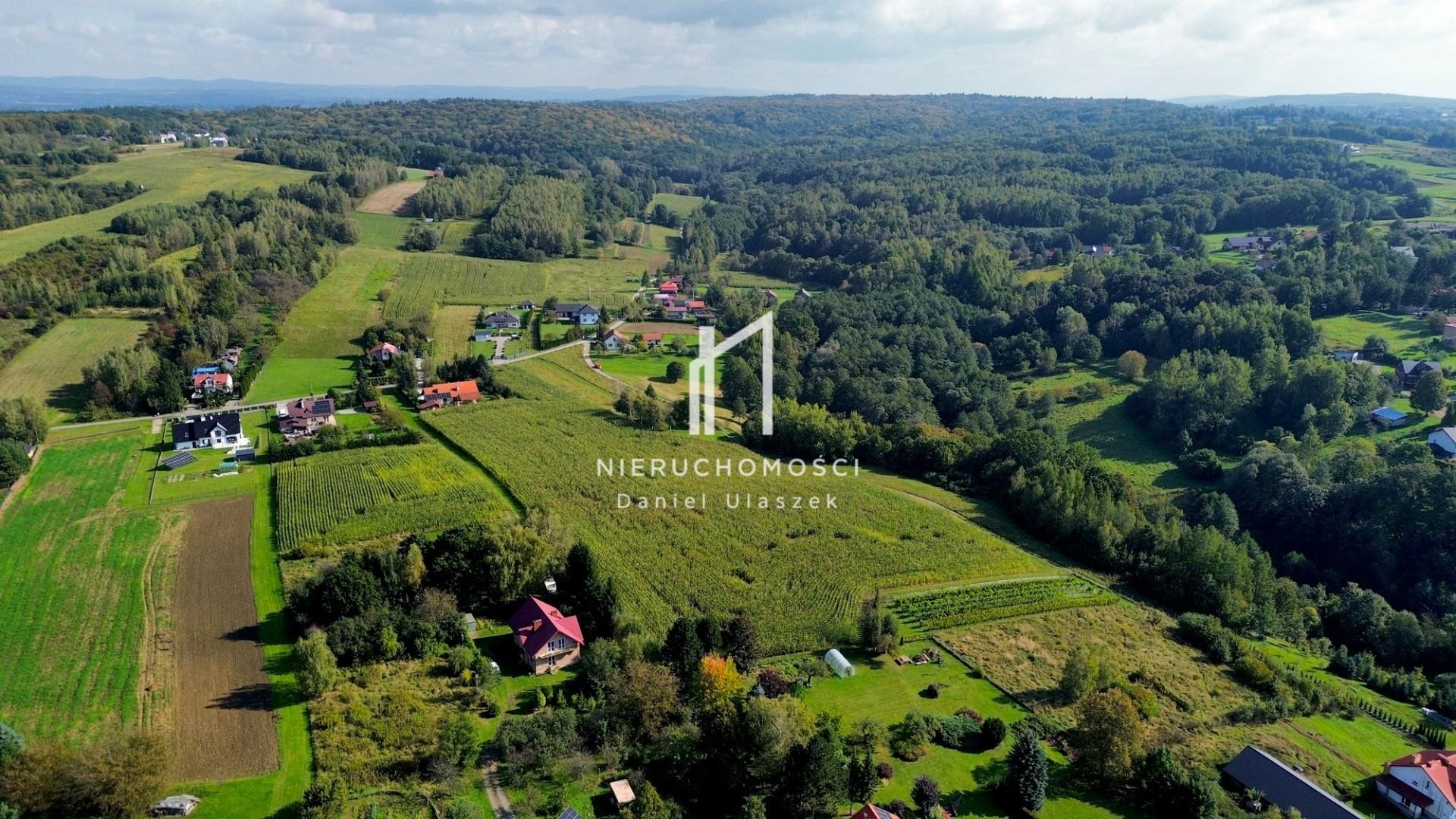 Przestronna działka budowlana, Żółków, gm. Jasło 43,5ar