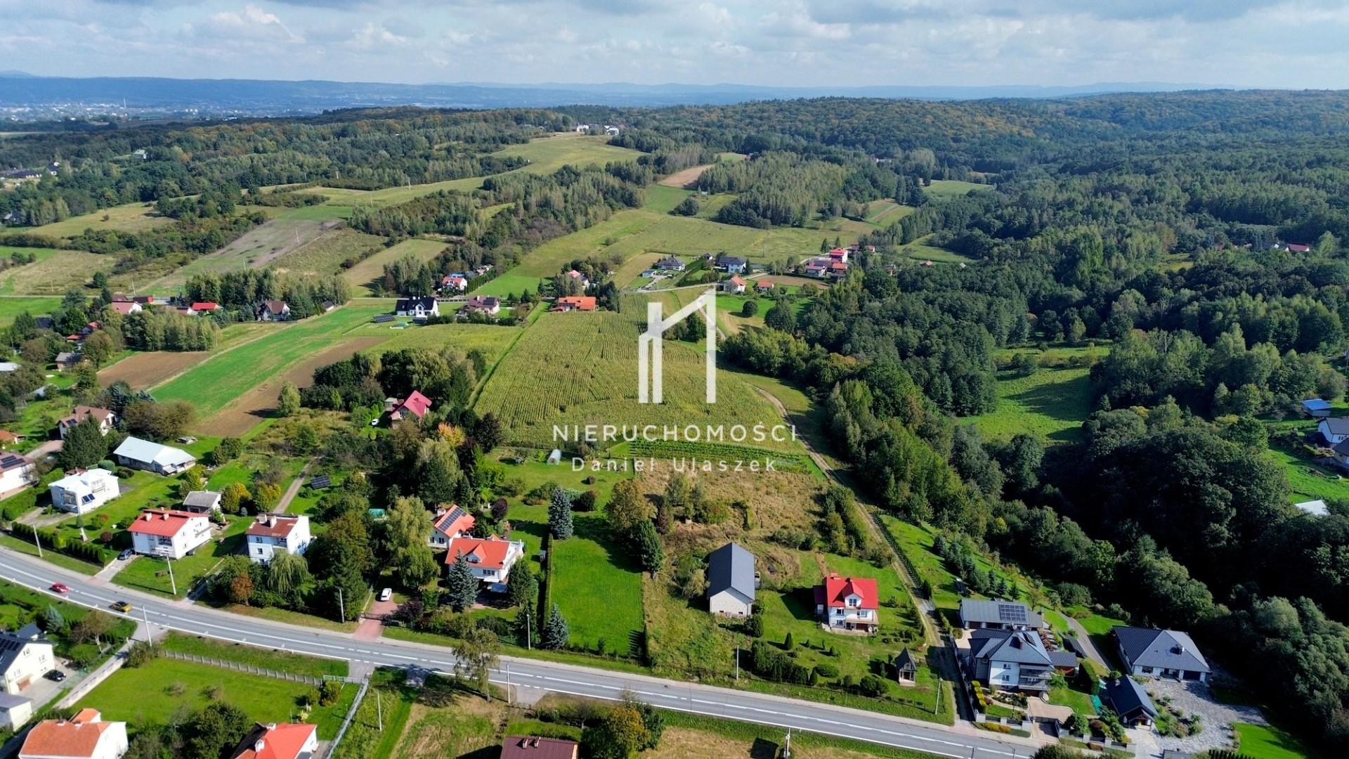 Przestronna działka budowlana, Żółków, gm. Jasło 43,5ar