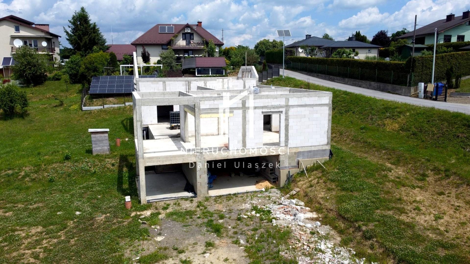 Działka z rozpoczętą budową, Gorajowice, 18,5ar
