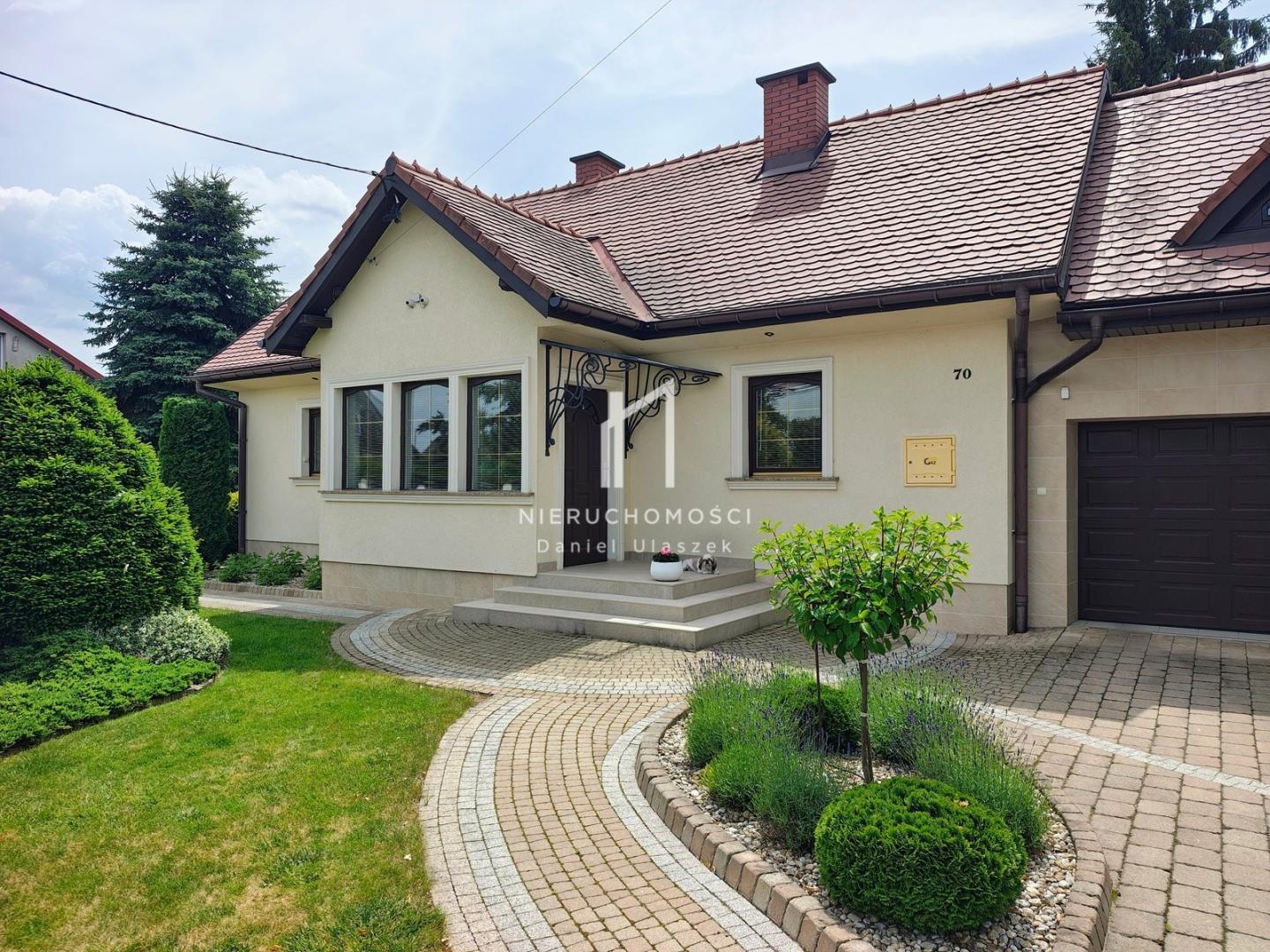 Dom z bajecznym ogrodem, Jasło, ul. Konopnickiej, 19,7m2