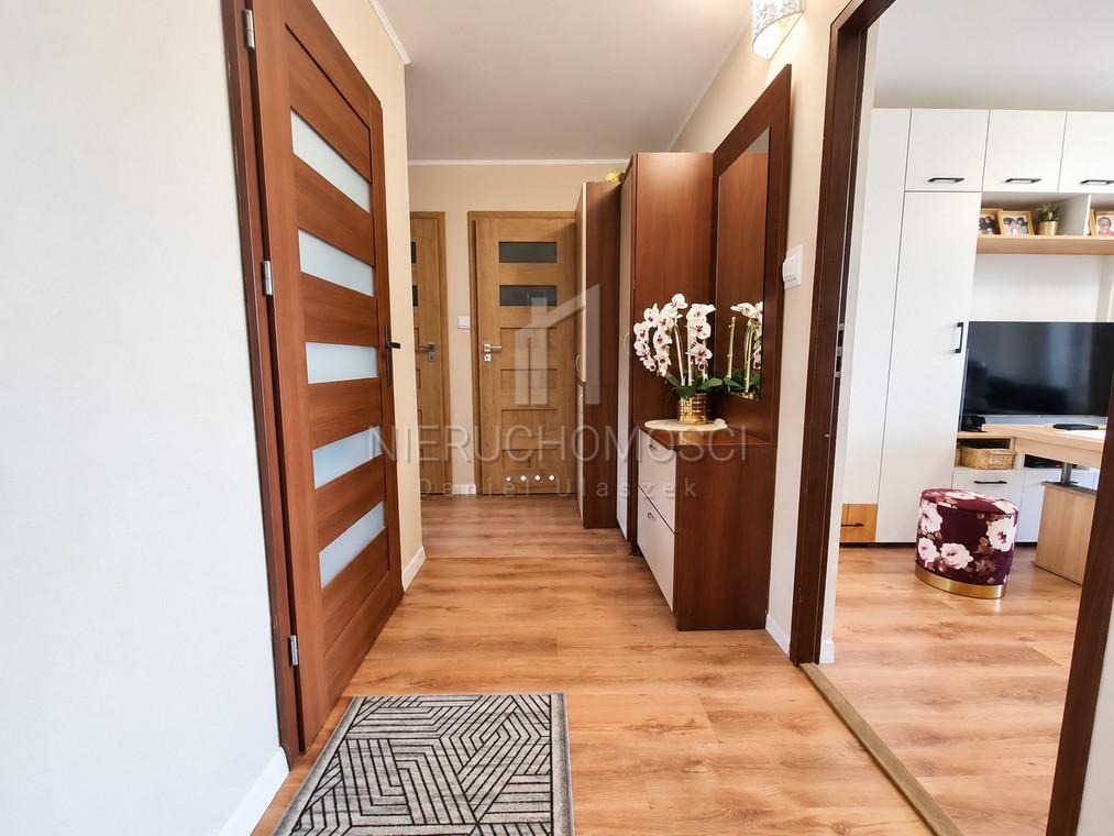 Duże mieszkanie 4-pokojowe, 60m2, II  piętro, Jasło
