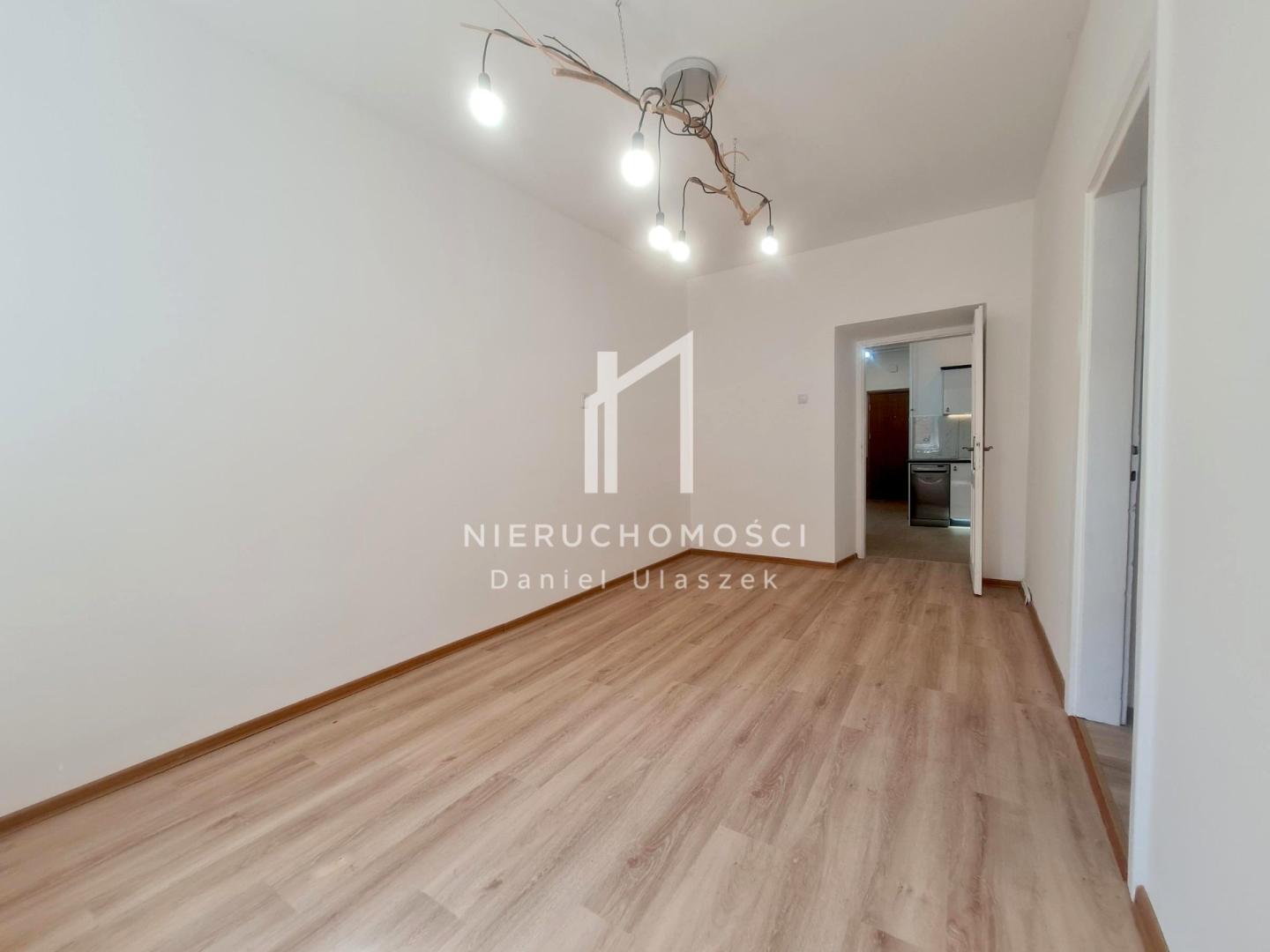 Przestronne, 3pokojowe mieszkanie, bezczynszowe, Jasło, Rynek