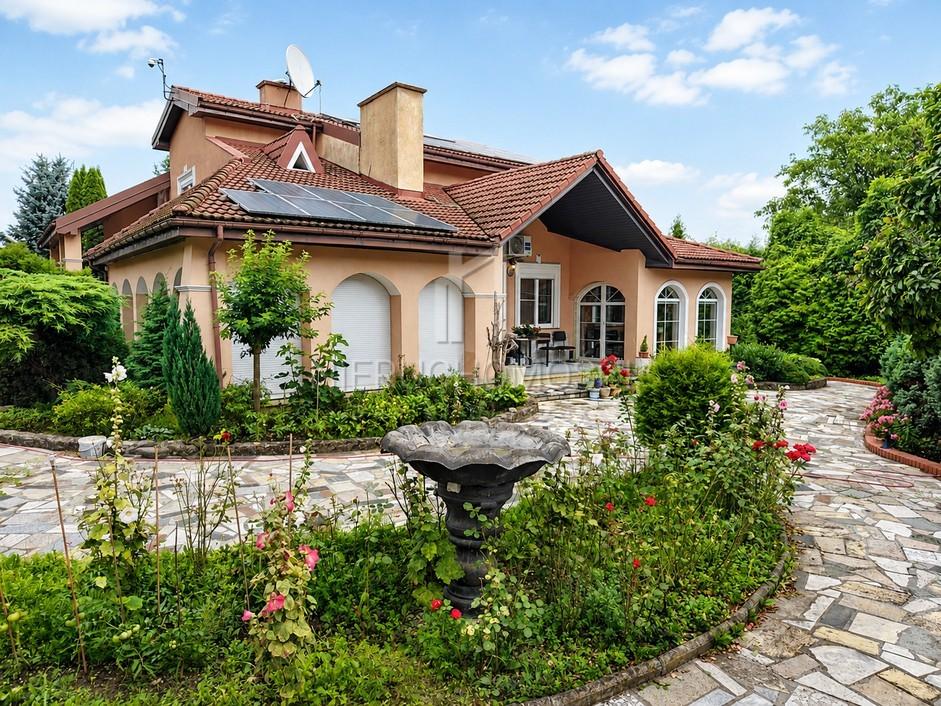 Dom Krosno, Ul M.Kopernika, 28 ar działka