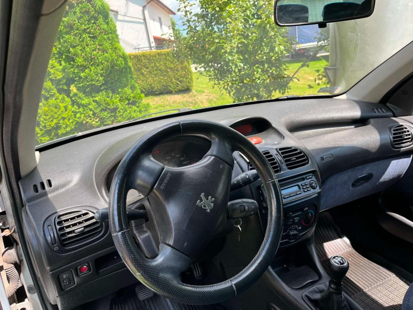 Peugeot 206