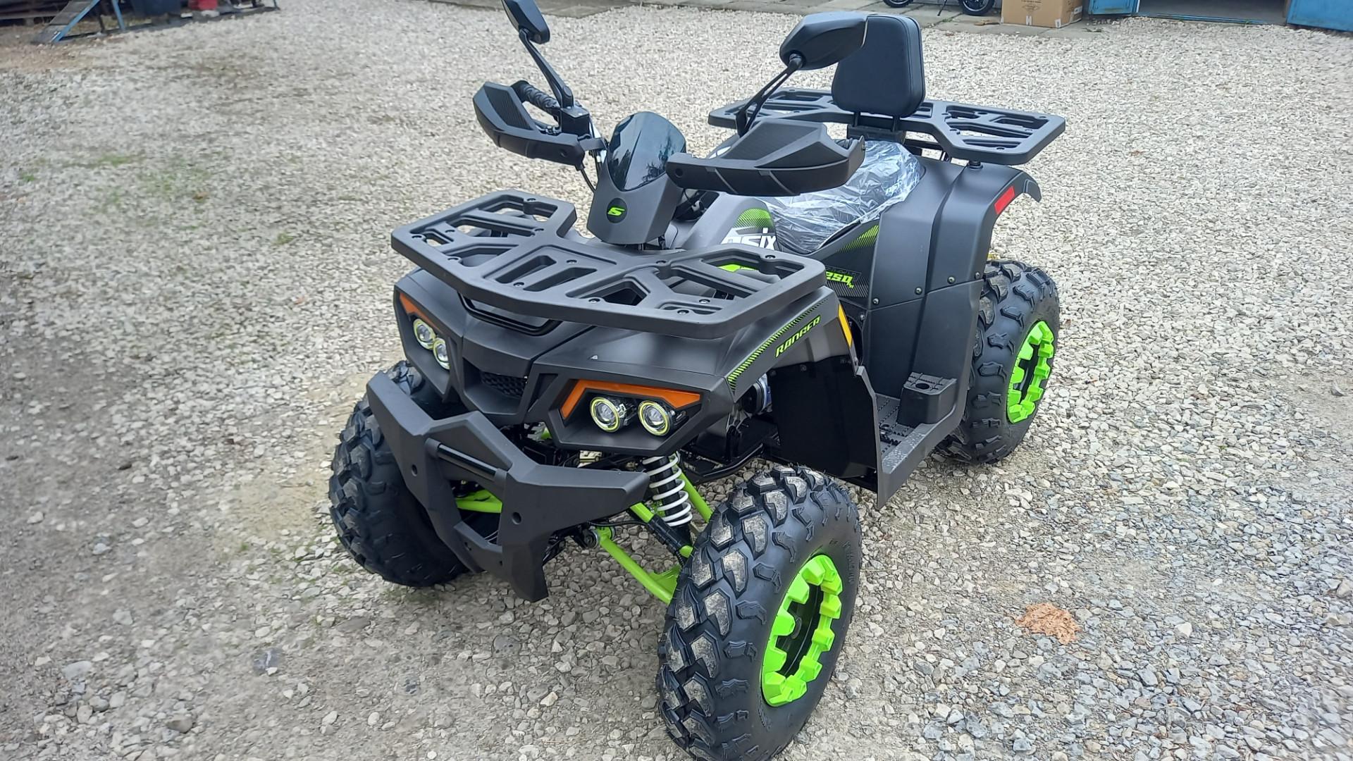 Quad 250 asix atv