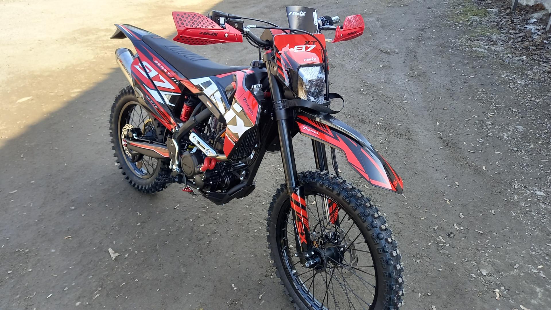 Cross XT97 300cc asix