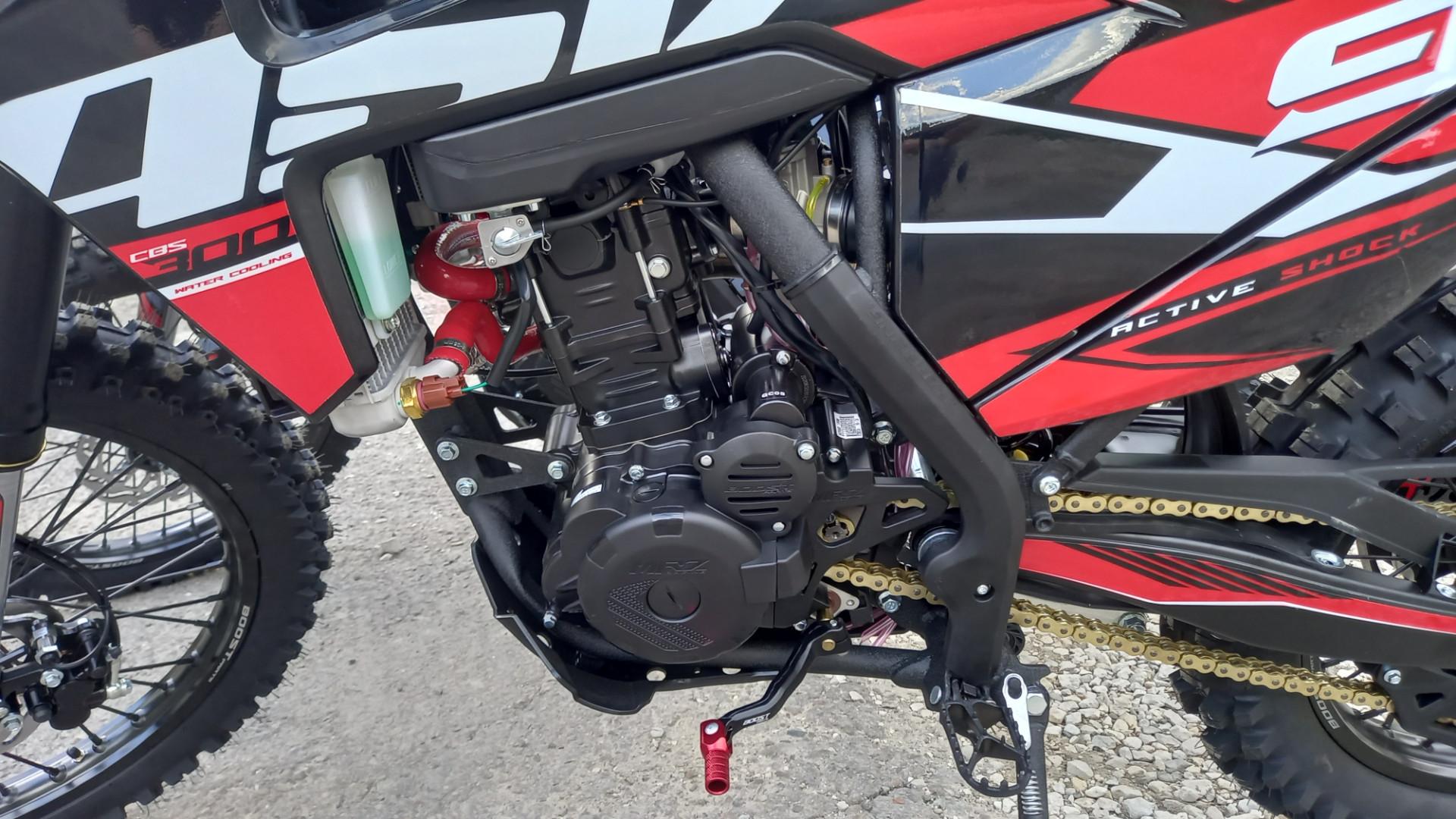 Cross XT97 300cc asix