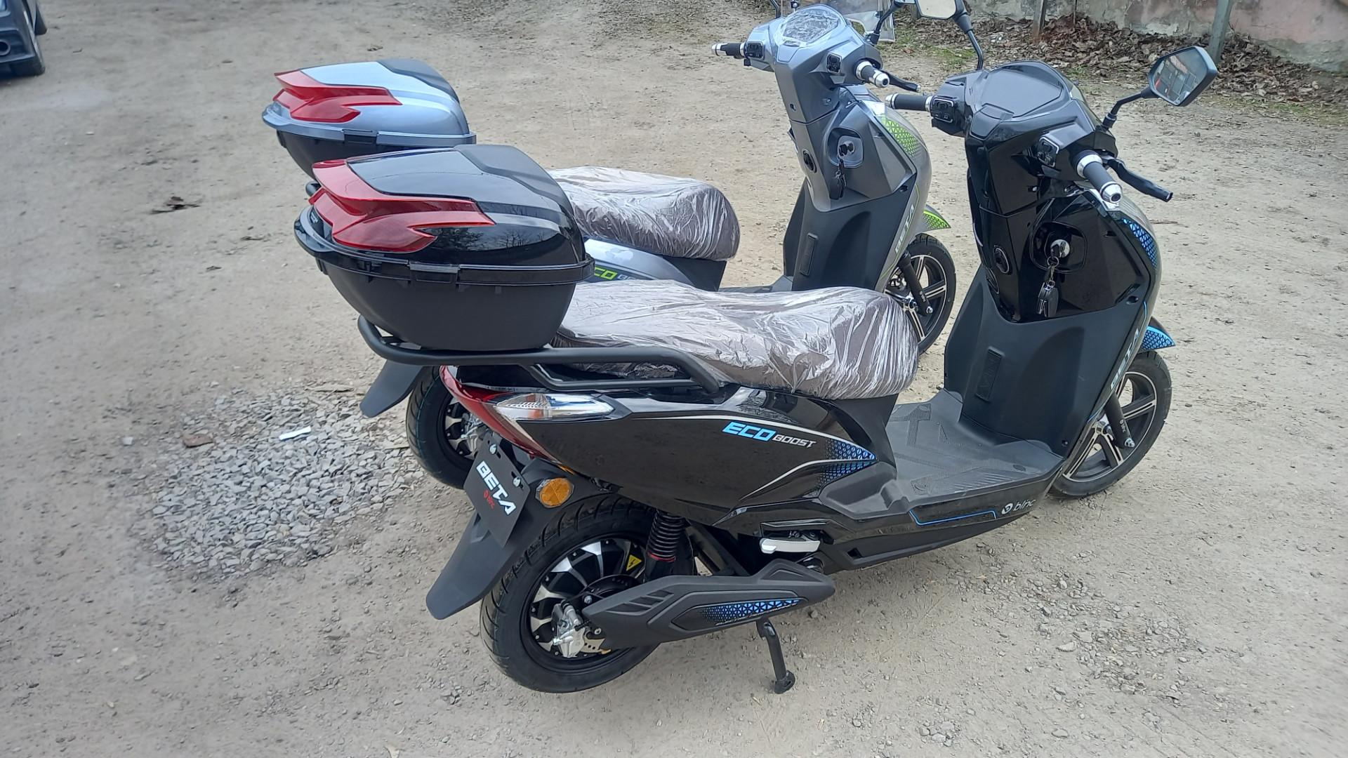 Skuter elektryczny beta