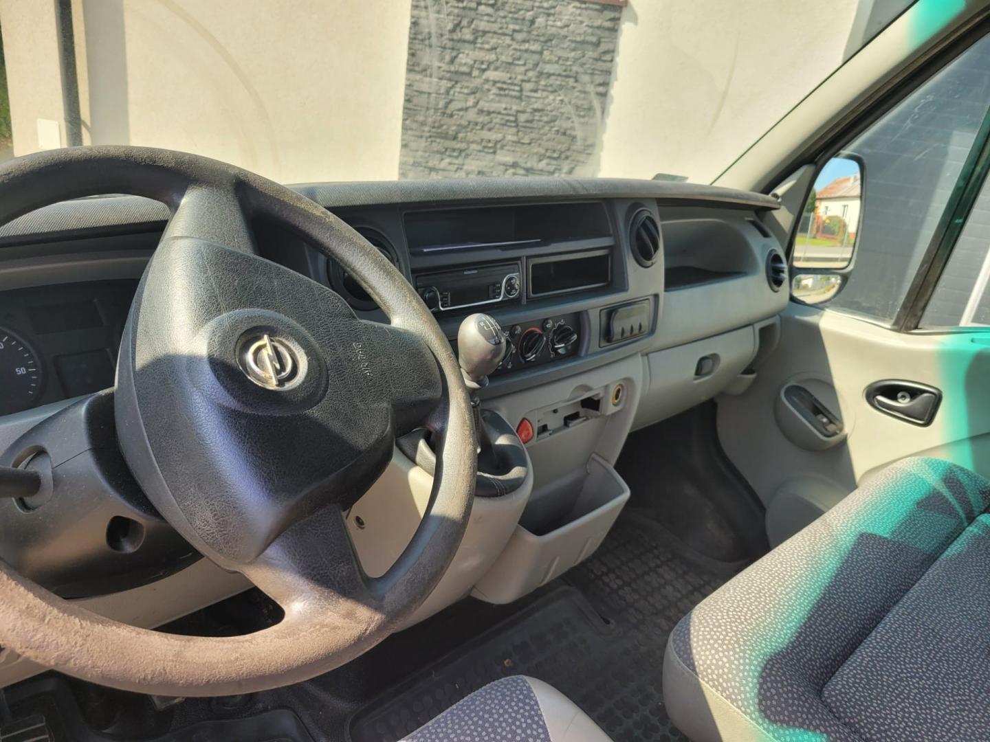 Opel Movano 2,5 DCI, 2009 rok ze stojakiem na przewóz okien, szyb