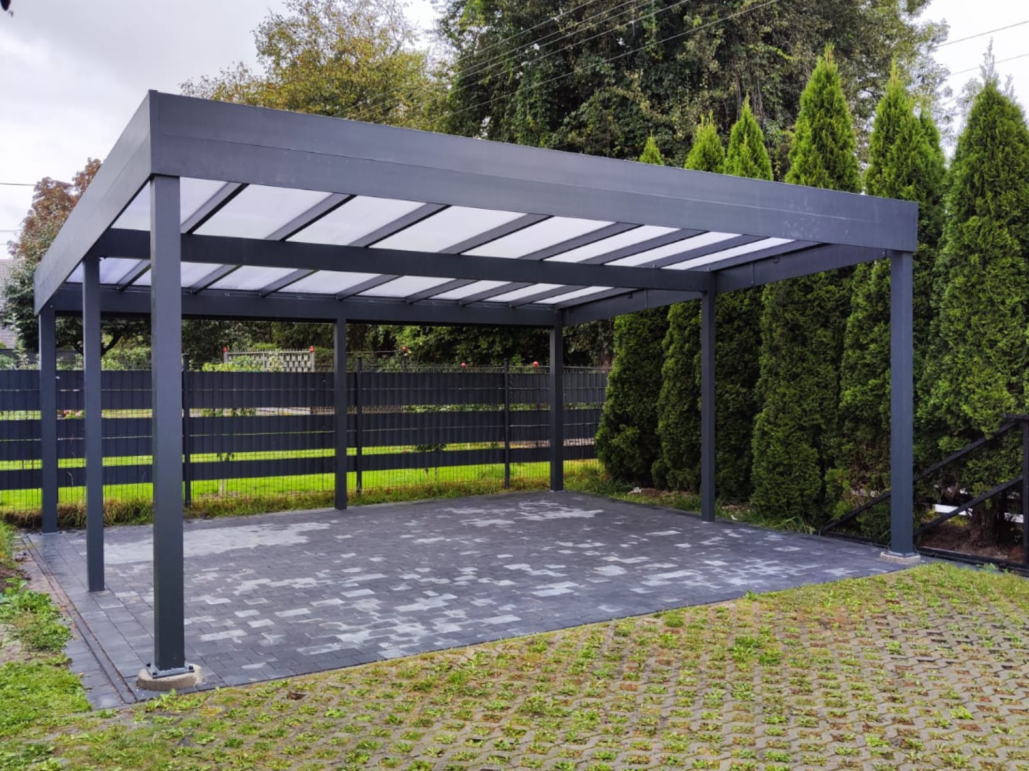 Carport z aluminium trwałość i elegancja pod wymiar+bezpłatna wycena