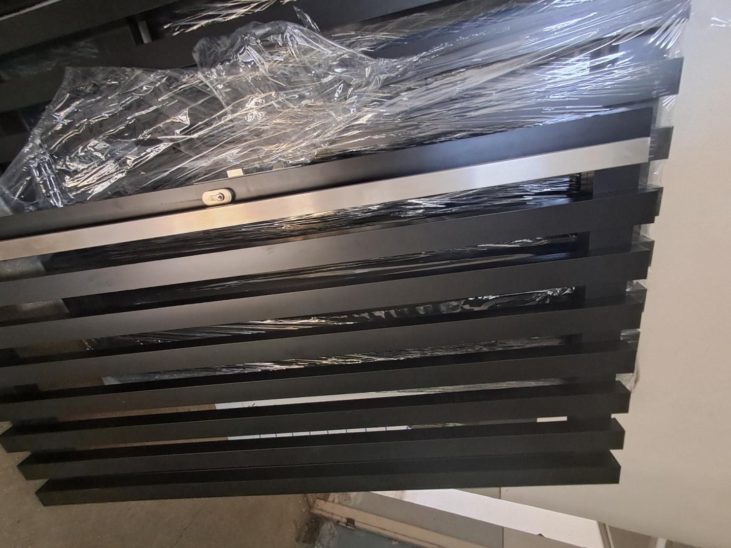 Brama aluminiowa dwuskrzydłowa 4920x1750 i 2x furtka 1015x1680