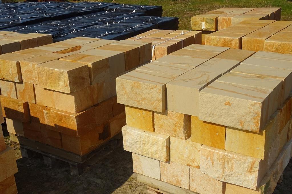 Żółty naturalny kamień murowy formak rzędowy piaskowiec polski