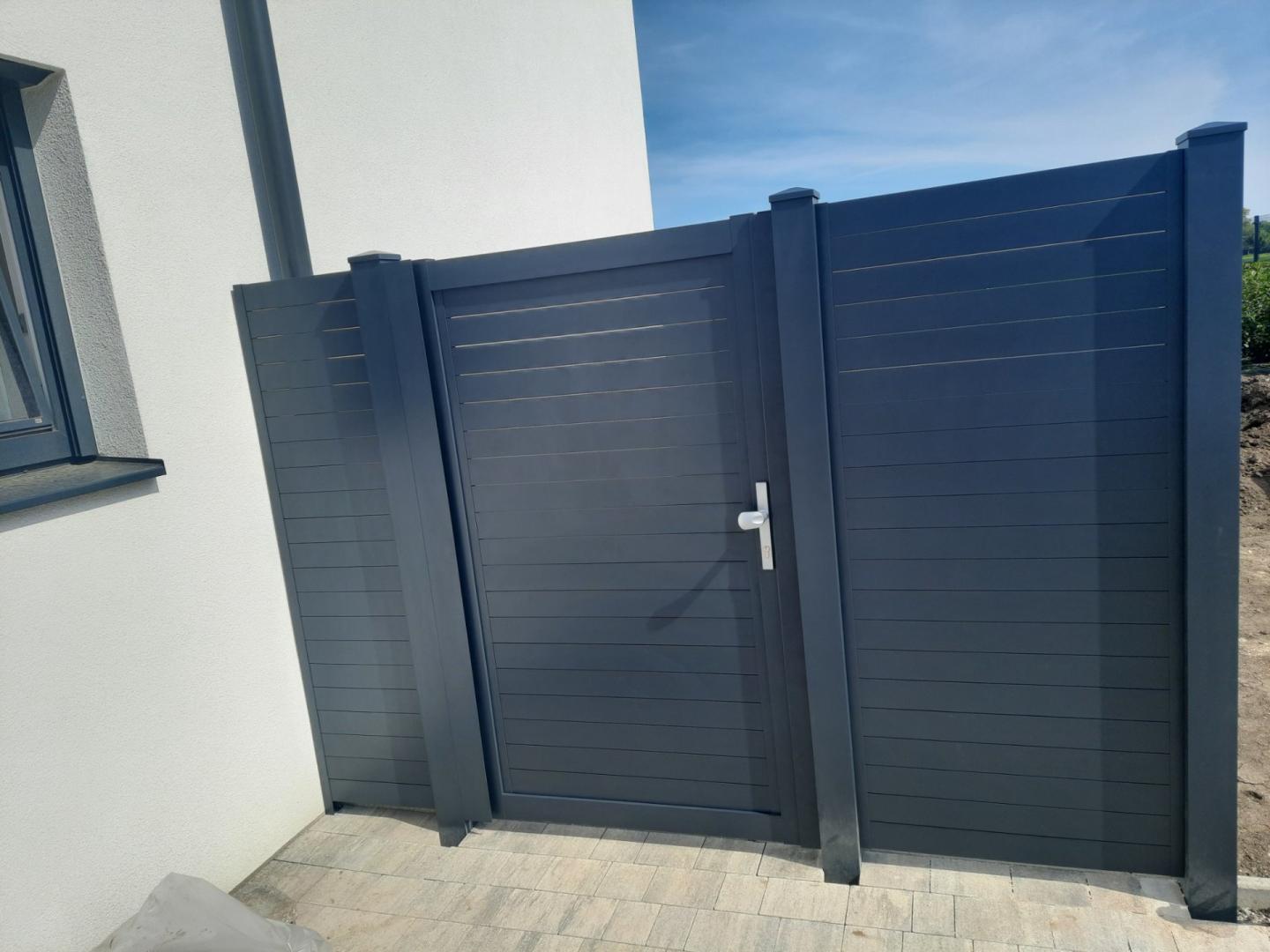 nowoczesna brama aluminiowa alubram  Wysoka jakość i trwałość